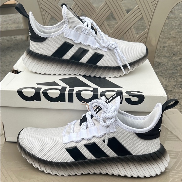 Adidas White and Black Athletic Shoes - Picture 1 of 8